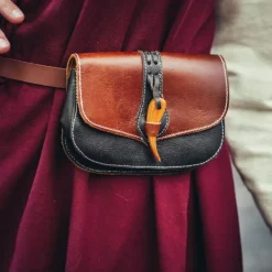 Leonardo Carbone Bag Beocca With Wooden Button