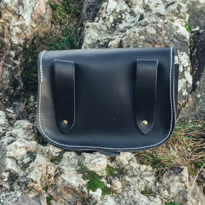 Leonardo Carbone Celtic Bag Triquetra, Black - Image 2