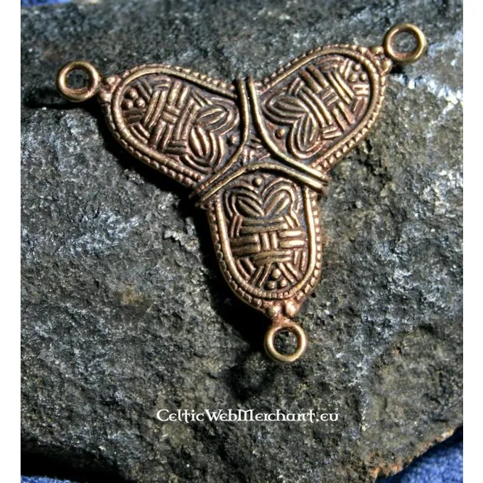 Dividing Piece Borre Style