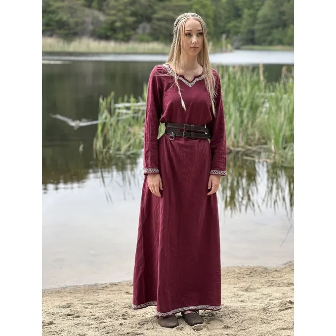 Leonardo Carbone Early Medieval Dress Aelswith, Red