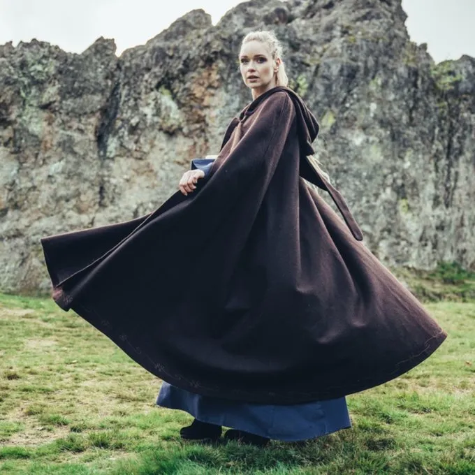 Leonardo Carbone Embroidered Cloak Damia, Brown - Image 4