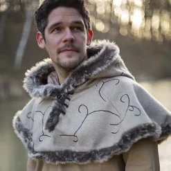 Epic Armoury Fur Hood Gisla, Grey