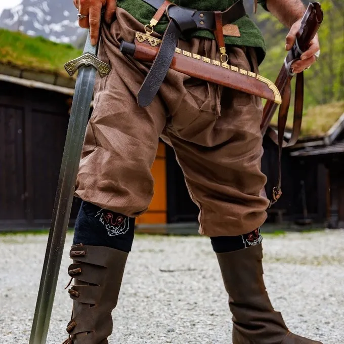 Leonardo Carbone Linen Viking Trousers Odin, Brown - Image 4