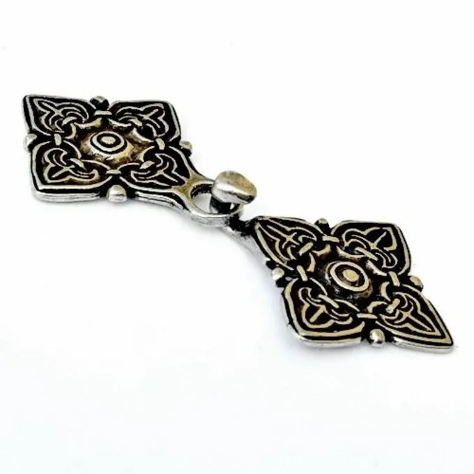 Rusvik Kaftan Clasp, Silvered