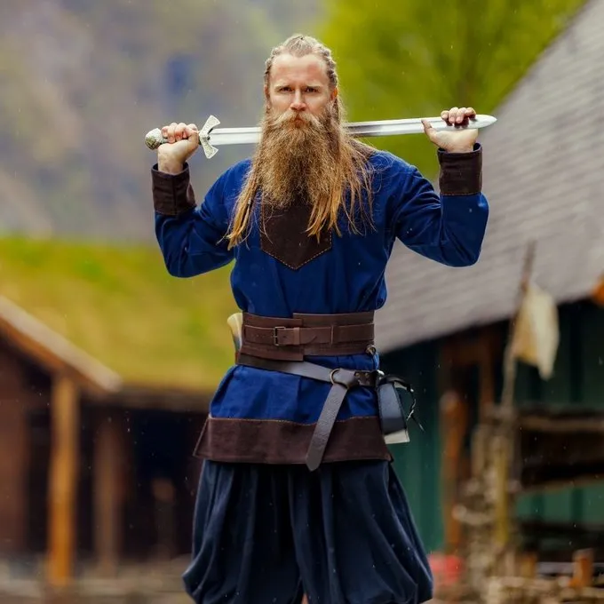 Leonardo Carbone Viking Tunic Roland, Dark Blue, Wool